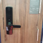 Khóa điện tử Hafele DL7100 cho cửa gỗ / Màu đen