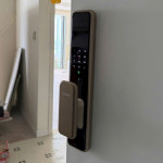 Khóa cửa vân tay Bosch EL600